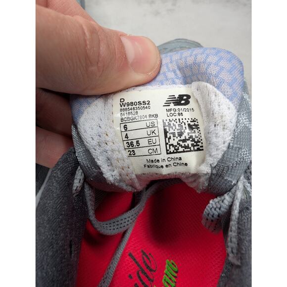 New Balance 980V2 Womens Fresh Foam Boracay Running Shoe Size 6 - Picture 7 of 8